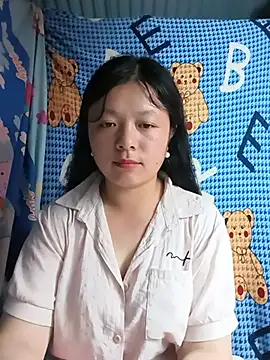 lisa-bae00 online show from May 15, 2026, 1:29 pm