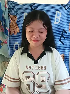 lisa-bae00 online show from June 8, 2026, 12:47 am