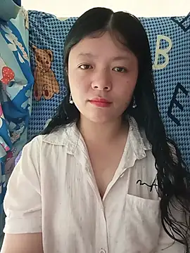 lisa-bae00 online show from June 14, 2026, 3:30 am