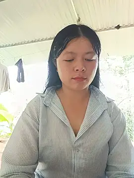 lisa-bae00 online show from July 14, 2026, 2:05 am