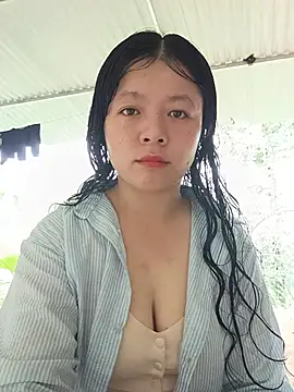 lisa-bae00 online show from July 17, 2026, 2:29 am