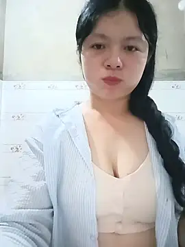 lisa-bae00 online show from July 17, 2026, 2:34 pm