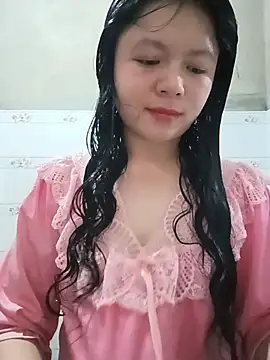 lisa-bae00 online show from July 22, 2026, 4:15 am