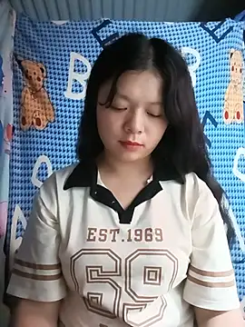 lisa-bae00 online show from July 29, 2026, 1:20 pm
