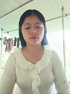 lisa-bae00 online show from August 6, 2026, 12:56 am
