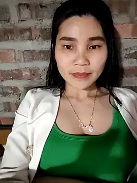 Snapshot of Bear_bear0 chatting on February 13, 2026, 2:46 pm Bear bear0 online show from February 13, 2026, 2:46 pm