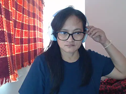 Kinkybela2025 online show from May 16, 2026, 12:18 am
