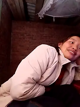 sowbibi online show from November 12, 2025, 1:11 pm