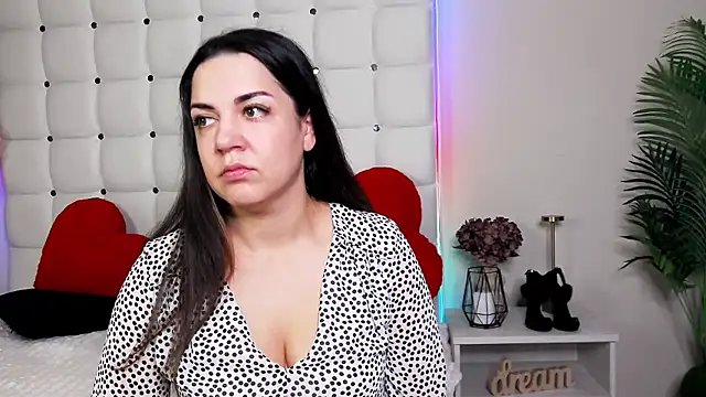 Snapshot of AlsouKass chatting on November 14, 2025, 6:45 am AlsouKass online show from November 14, 2025, 6:45 am