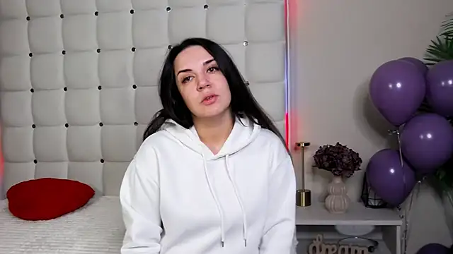 Snapshot of AlsouKass chatting on December 5, 2025, 6:33 am AlsouKass online show from December 5, 2025, 6:33 am