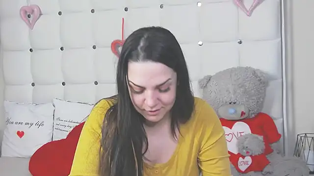 Snapshot of AlsouKass chatting on April 17, 2026, 7:44 am AlsouKass online show from April 17, 2026, 7:44 am