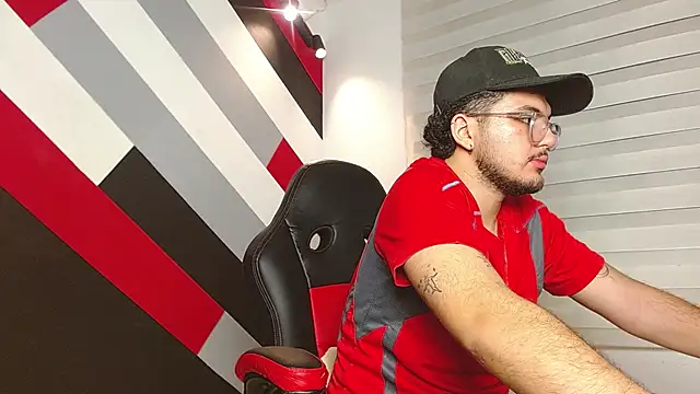 Snapshot of Zac_Golden chatting on April 30, 2026, 12:55 pm Zac Golden online show from April 30, 2026, 12:55 pm