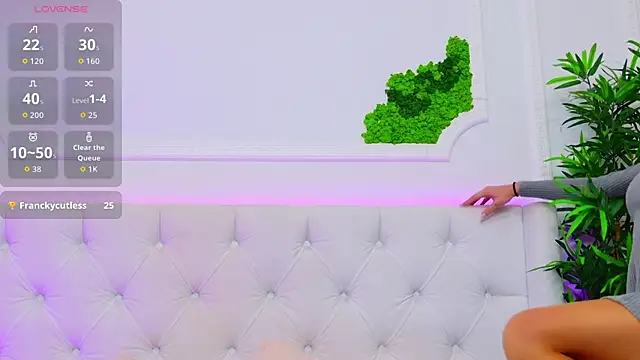 ElisaCharm online show from January 14, 2026, 5:13 am