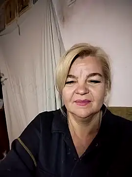 Snapshot of TiaBeauty9182 chatting on October 22, 2025, 9:58 pm TiaBeauty9182 online show from October 22, 2025, 9:58 pm
