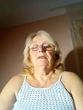 Snapshot of AmyLove353 chatting on October 25, 2025, 9:09 pm AmyLove353 online show from October 25, 2025, 9:09 pm
