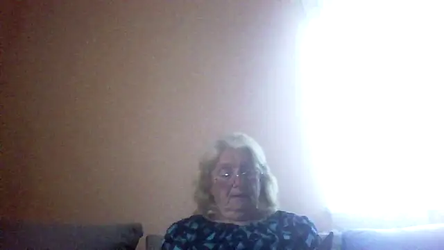 AmyLove353 online show from May 9, 2026, 4:39 am
