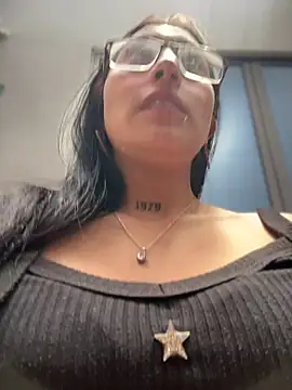 Violeet-Smith online show from May 6, 2026, 3:06 pm