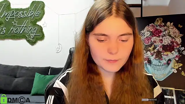 Snapshot of MiraaBloom chatting on March 9, 2026, 2:43 pm MiraaBloom online show from March 9, 2026, 2:43 pm