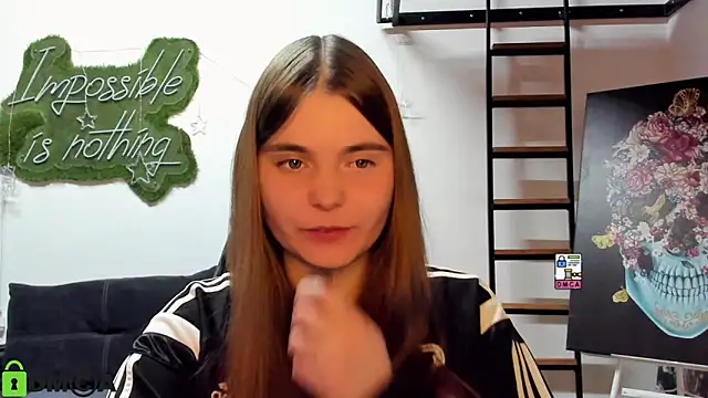 Snapshot of MiraaBloom chatting on March 22, 2026, 2:53 pm MiraaBloom online show from March 22, 2026, 2:53 pm