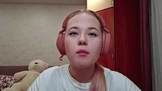 Snapshot of Blu3Oc3an chatting on October 24, 2025, 2:46 pm Blu3Oc3an online show from October 24, 2025, 2:46 pm