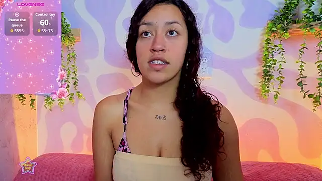 Snapshot of mia_scarlett7 chatting on June 19, 2026, 1:04 pm mia scarlett7 online show from June 19, 2026, 1:04 pm