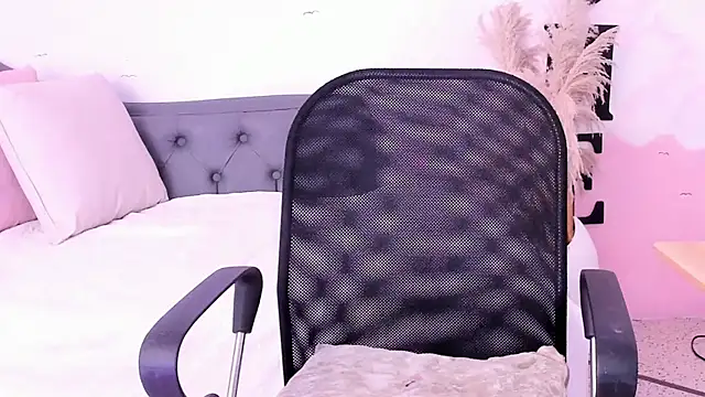 gracehall 1 online show from November 27, 2025, 11:23 am