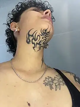 Abby Evanns1 online show from February 5, 2026, 2:33 pm