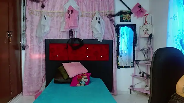Snapshot of laila_dam chatting on October 24, 2025, 8:49 pm laila dam online show from October 24, 2025, 8:49 pm