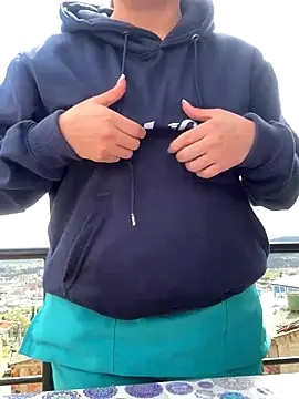 Snapshot of Talia_Bonet chatting on October 29, 2025, 3:25 pm Talia Bonet online show from October 29, 2025, 3:25 pm