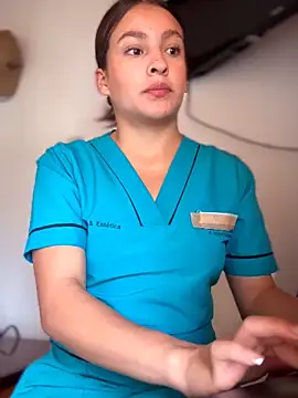 Snapshot of Talia_Bonet chatting on November 19, 2025, 1:33 pm Talia Bonet online show from November 19, 2025, 1:33 pm