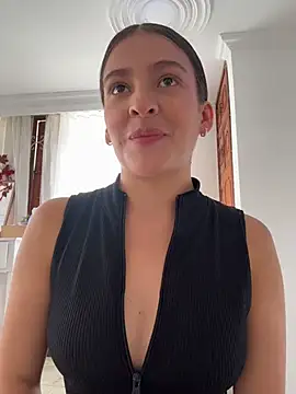 Talia Bonet online show from June 26, 2026, 4:00 pm