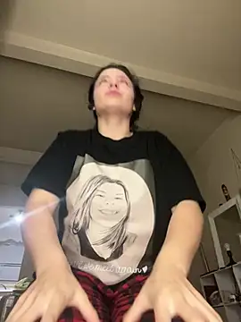 xoxokehlani online show from January 13, 2026, 6:18 am