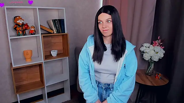 Snapshot of CharlynBertone chatting on October 22, 2025, 7:30 am CharlynBertone online show from October 22, 2025, 7:30 am