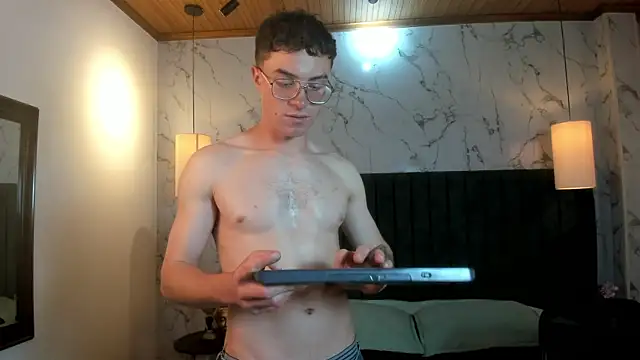 Lil James online show from May 4, 2026, 8:05 pm