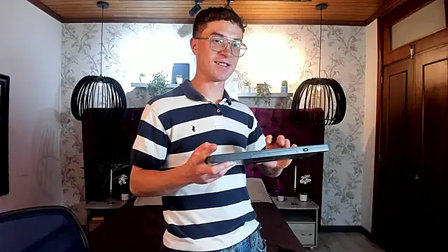 Lil James online show from May 6, 2026, 8:14 pm