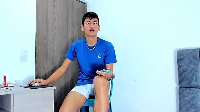 Nicolas Torres  online show from October 31, 2025, 7:42 am