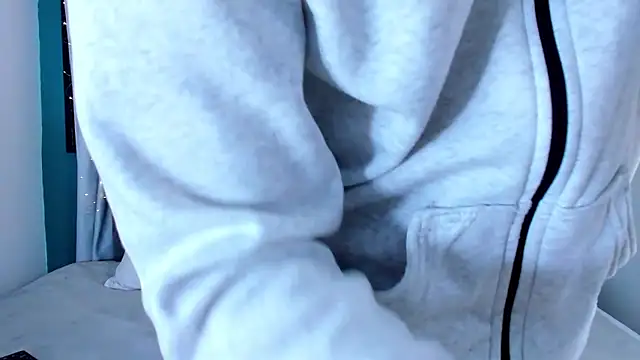 Nicolas Torres  online show from December 18, 2025, 7:03 am