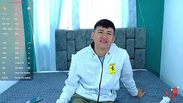 Nicolas Torres  online show from February 6, 2026, 8:12 pm