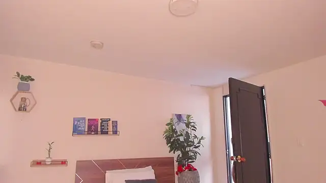 YariRose online show from February 20, 2026, 1:44 pm