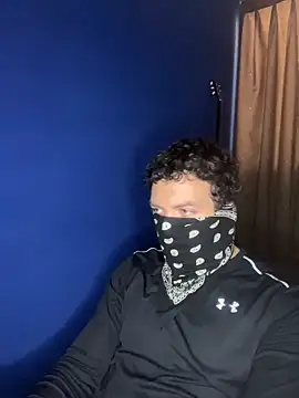 maxbarbaroja online show from December 17, 2025, 6:58 pm