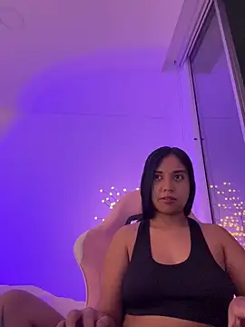 aly nicols online show from November 25, 2025, 3:28 am