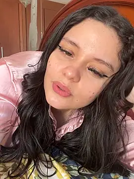 Snapshot of Selena_Roa chatting on February 26, 2026, 2:27 pm Selena Roa online show from February 26, 2026, 2:27 pm