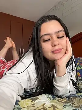Selena Roa online show from April 24, 2026, 12:07 pm
