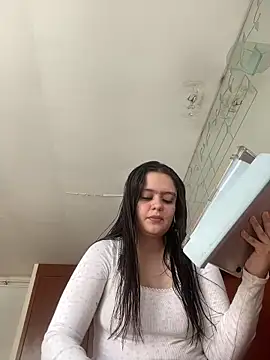 Selena Roa online show from April 27, 2026, 4:38 pm