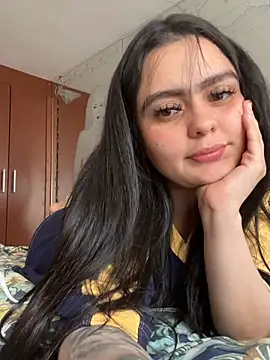 Selena Roa online show from April 30, 2026, 8:57 pm