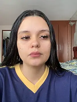 Selena Roa online show from May 7, 2026, 2:33 pm