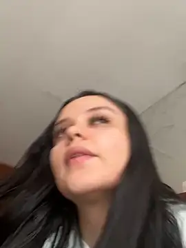 Selena Roa online show from May 11, 2026, 9:01 pm