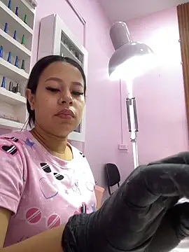 PaulaCruz01 online show from December 3, 2025, 6:06 pm