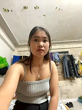 show-hana online show from October 22, 2025, 4:07 pm