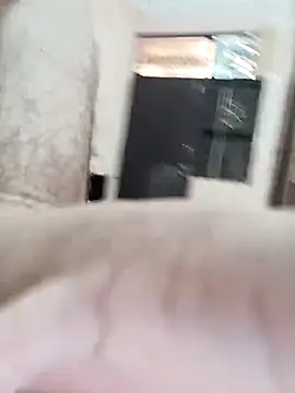 Virgin18year old online show from December 18, 2025, 4:40 am